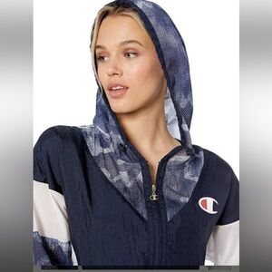 CHAMPION Women’s Small Color Blocked Hooded half zip pullover windbreaker